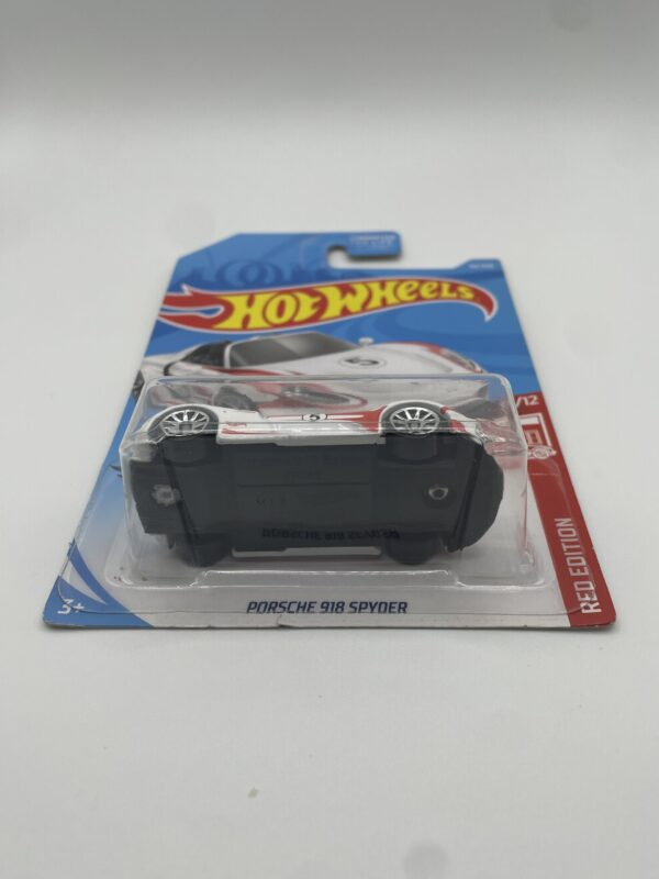 2019 Hot Wheels Target Red Edition Porsche 918 Spyder - Image 2