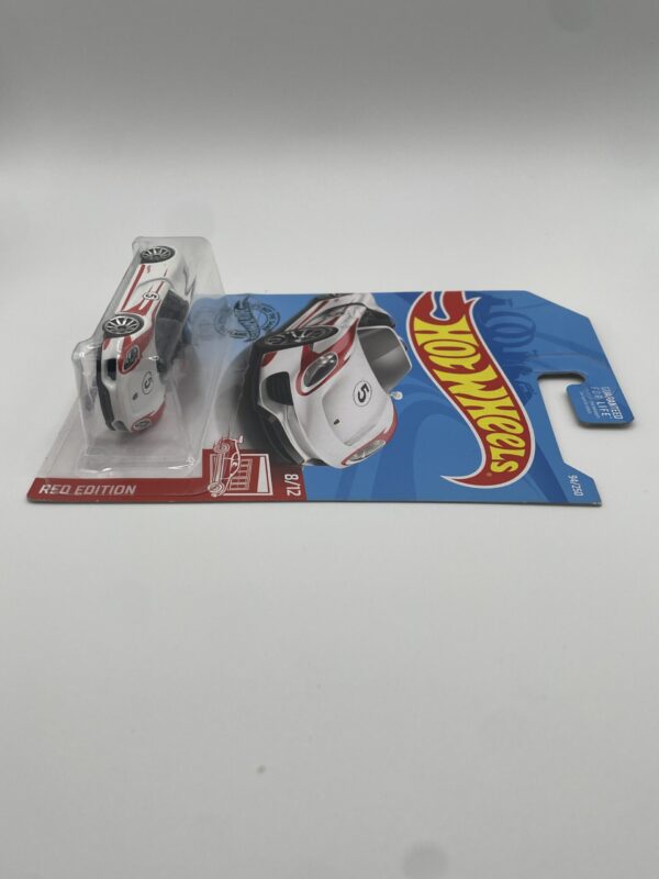 2019 Hot Wheels Target Red Edition Porsche 918 Spyder - Image 3