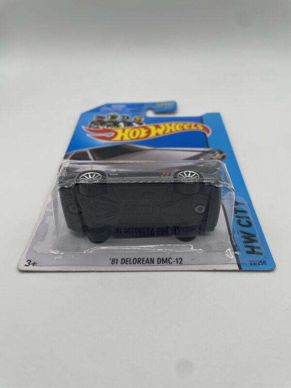 2014 Hot Wheels '81 Delorean DMC-12 - Image 2