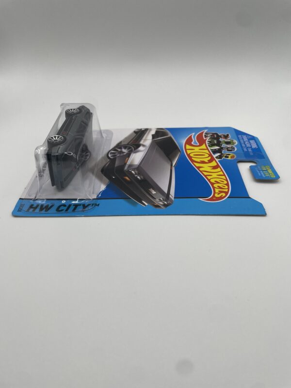 2014 Hot Wheels '81 Delorean DMC-12 - Image 3