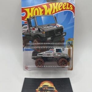 Hot Wheels ZAMAC Mercedes-Benz Unimog 1300L
