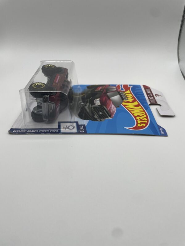 Hot Wheels '10 Toyota Tundra - Red - Image 3