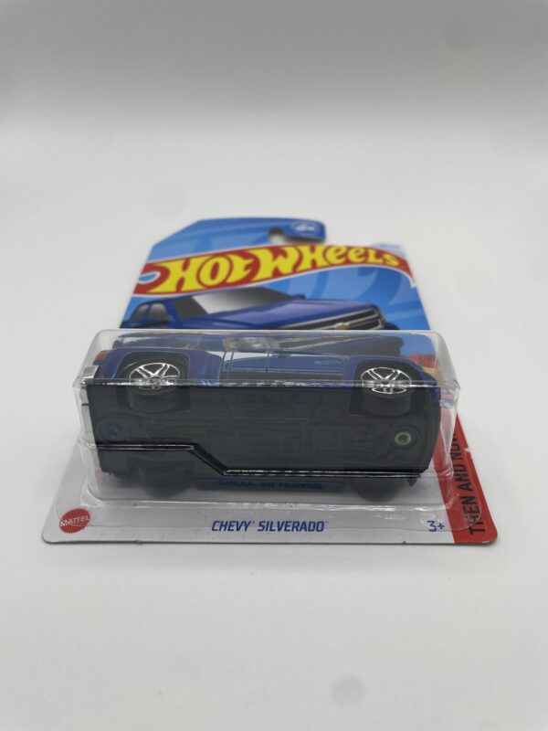 Hot Wheels Chevy Silverado - Image 2