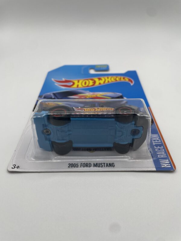 2016 Hot Wheels 2005 Ford Mustang Super Treasure Hunt - Image 2