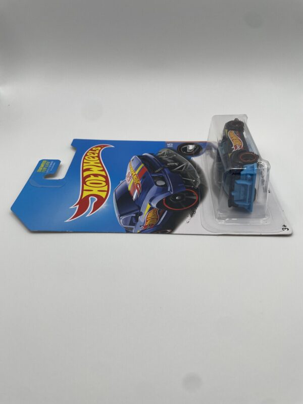 2016 Hot Wheels 2005 Ford Mustang Super Treasure Hunt - Image 4