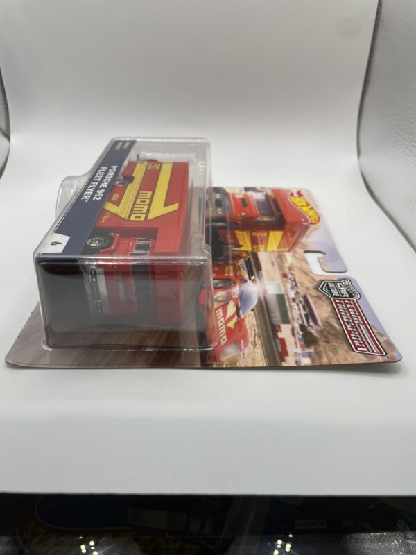 Hot Wheels Team Transport #6 Porsche 962 w/ Fleet Flyer - Image 4