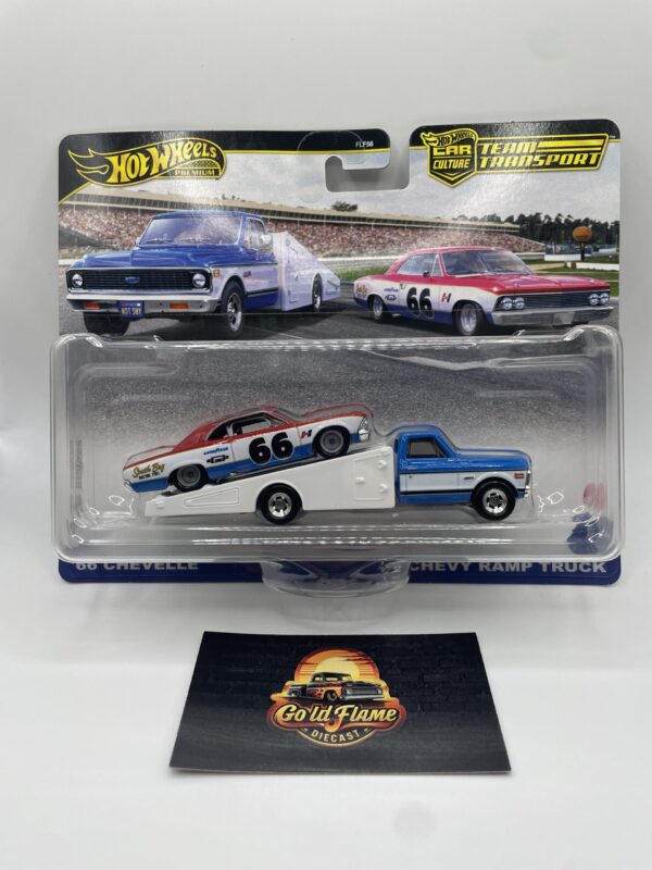 Hot Wheels Team Transport #64 '66 Chevelle w/ '72 Chevy Ramp Truck