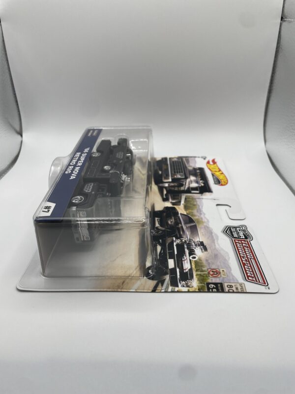 Hot Wheels Team Transport #7 '66 Super Nova w/ Retro Rig - Image 3