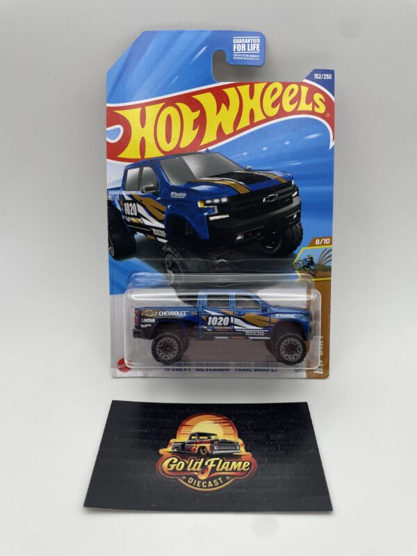 Hot Wheels '19 Chevy Silverado Trail Boss LT
