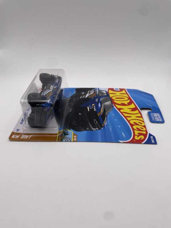 Hot Wheels '19 Chevy Silverado Trail Boss LT - Image 3