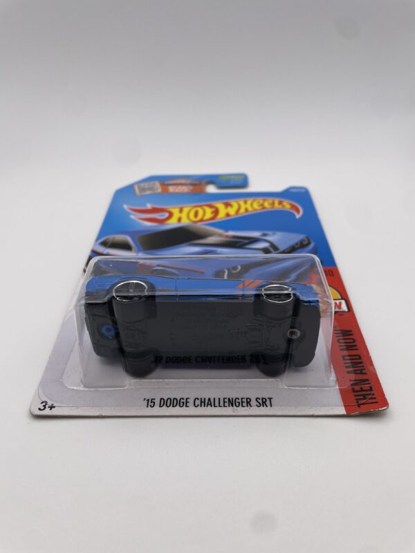 Hot Wheels '15 Dodge Challenger SRT - Image 2