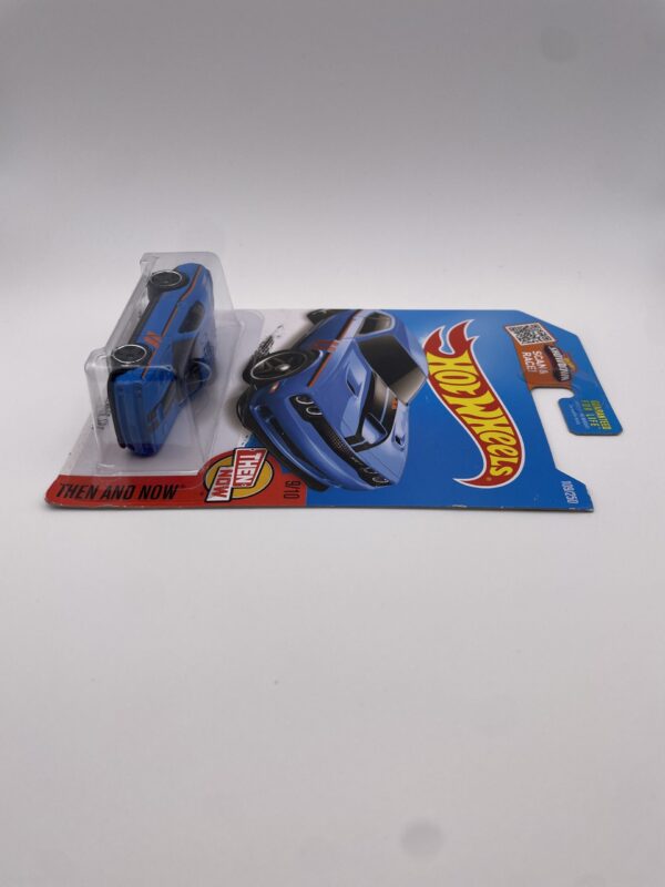 Hot Wheels '15 Dodge Challenger SRT - Image 3