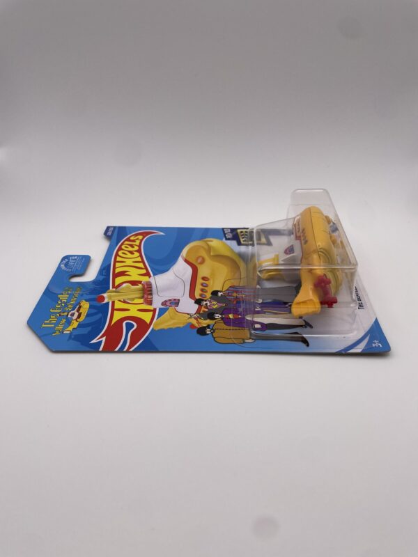 2020 Hot Wheels Treasure Hunt The Beatles Yellow Submarine - Image 4