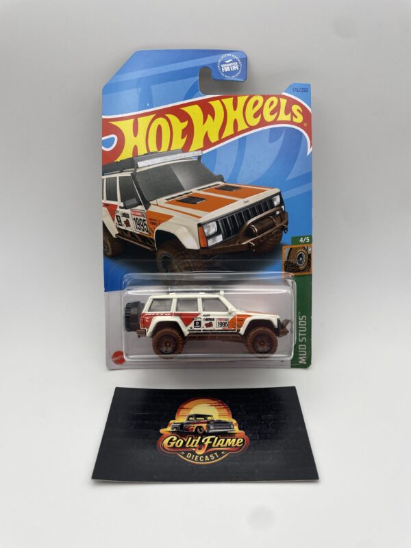 2023 Hot Wheels Treasure Hunt '95 Jeep Cherokee