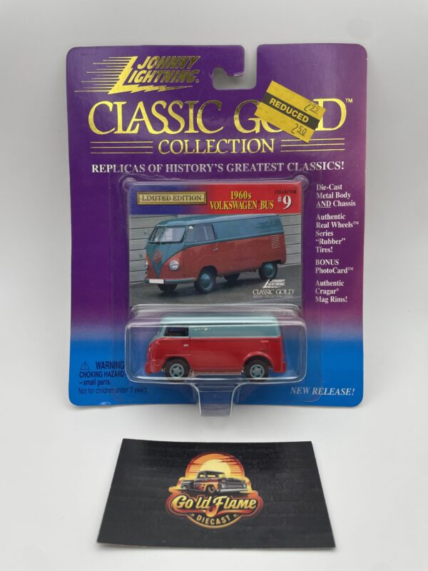 Johnny Lightning Classic Gold Collection 1960s Volkswagen Bus
