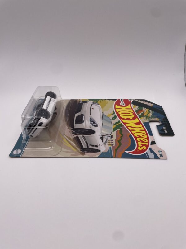 Hot Wheels Convertibles Series Porsche Boxster Spyder - Image 3