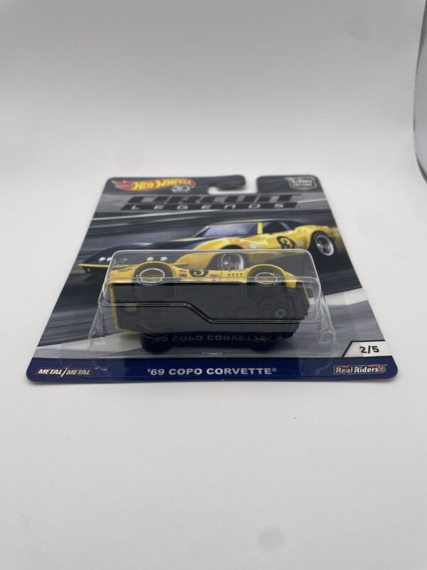 Hot Wheels Premium Circuit Legends ‘69 COPO Corvette - Image 2